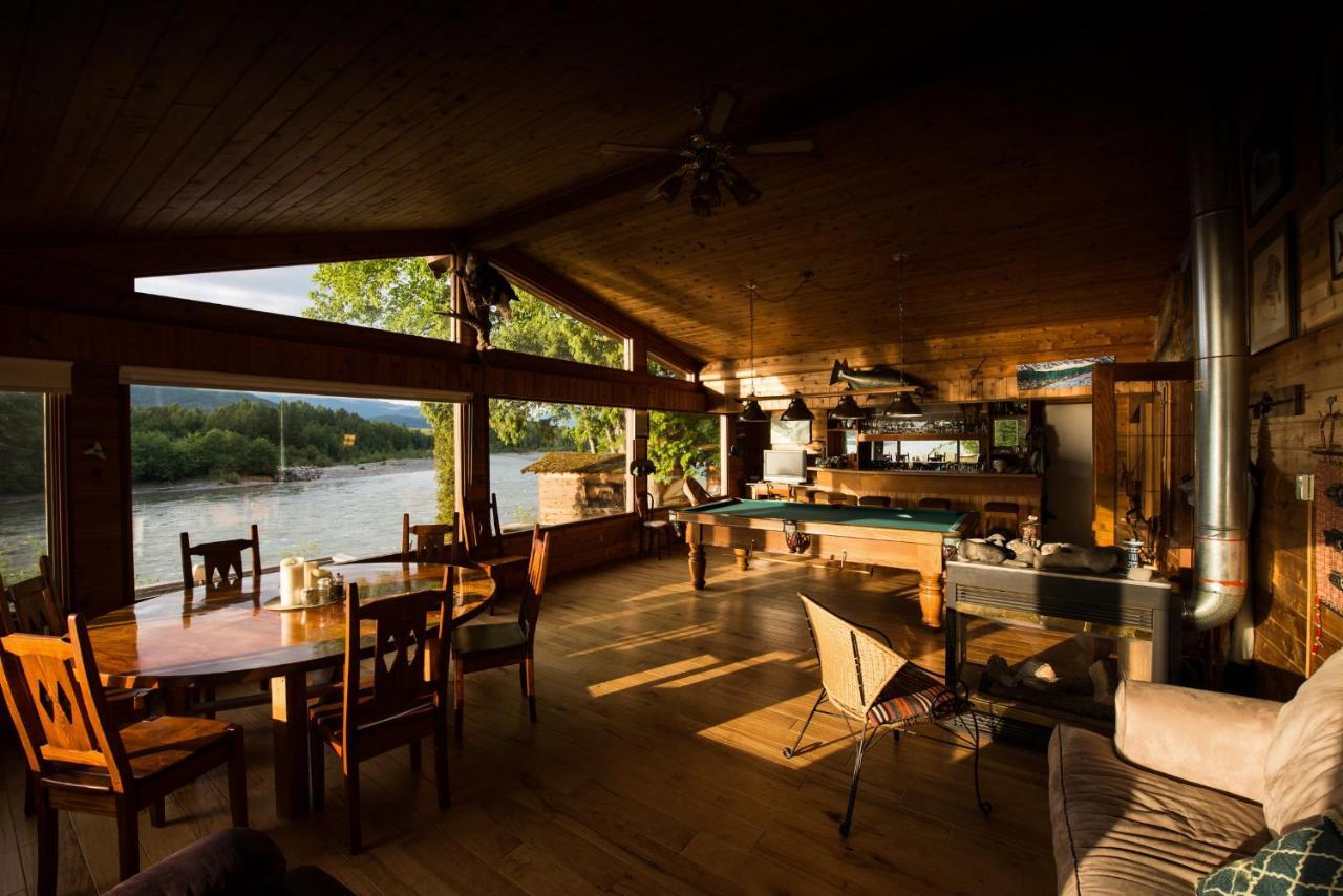 Skeena River House Bed & Breakfast Terrace Extérieur photo