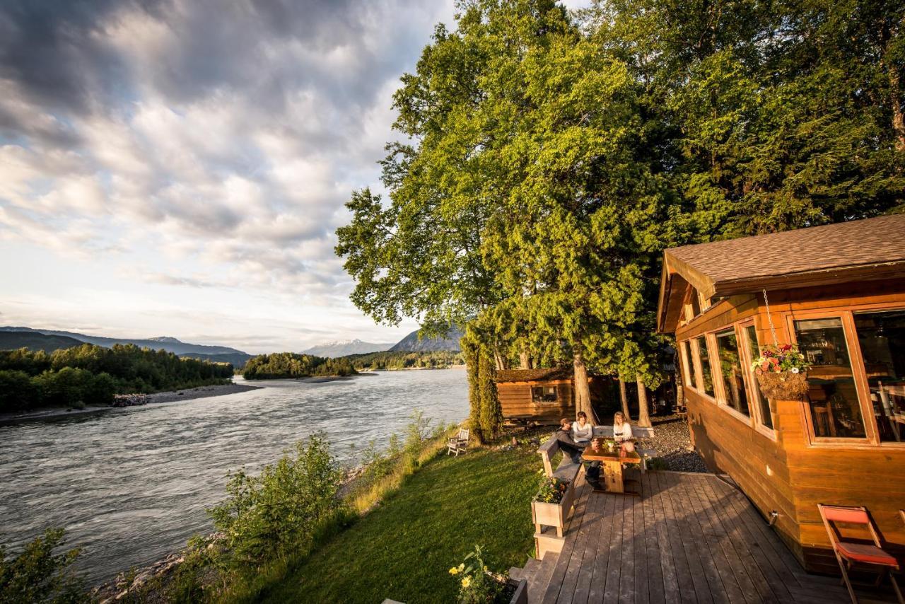 Skeena River House Bed & Breakfast Terrace Extérieur photo
