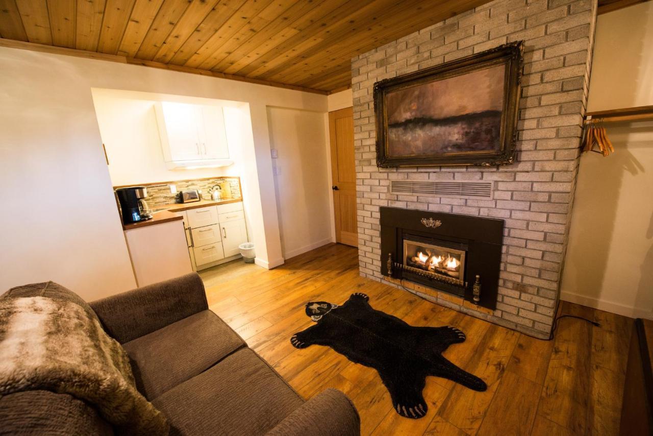 Skeena River House Bed & Breakfast Terrace Extérieur photo
