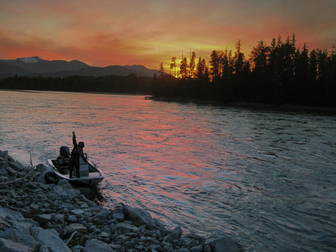 Skeena River House Bed & Breakfast Terrace Extérieur photo