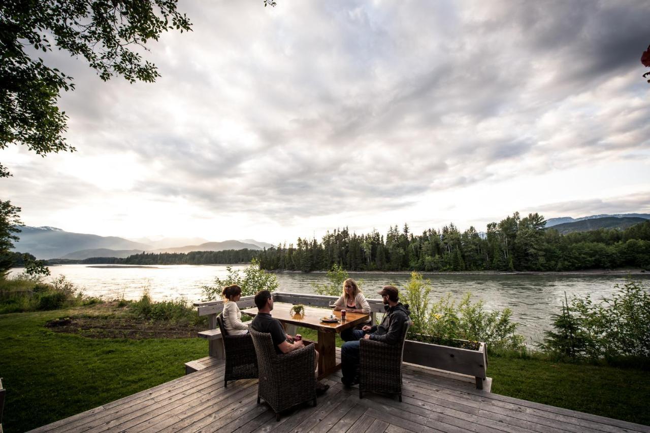 Skeena River House Bed & Breakfast Terrace Extérieur photo