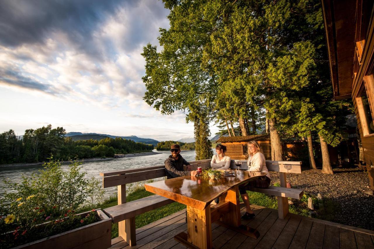 Skeena River House Bed & Breakfast Terrace Extérieur photo